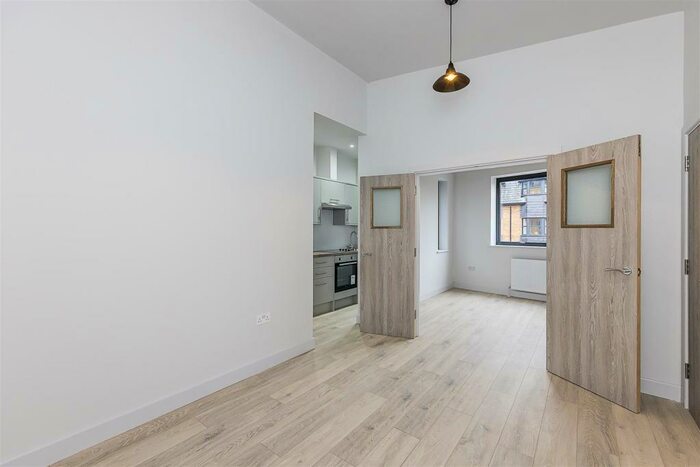 2 Bedroom Apartment To Rent In - The Grove, Slough, SL1