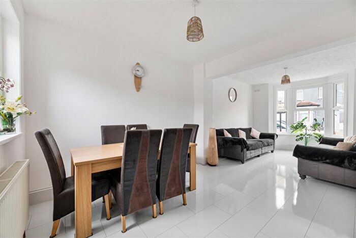 3 Bedroom Terraced House For Sale In Elsham Road, Leytonstone, E11