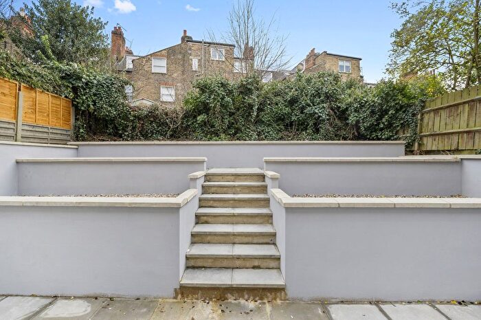 Studio To Rent In Dennington Park Road, London, NW6
