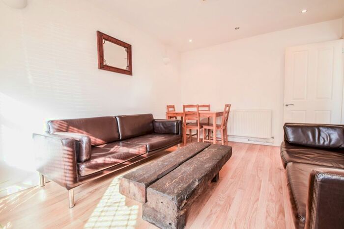 3 Bedroom Terraced House To Rent In Thrale Road, Streatham, SW16