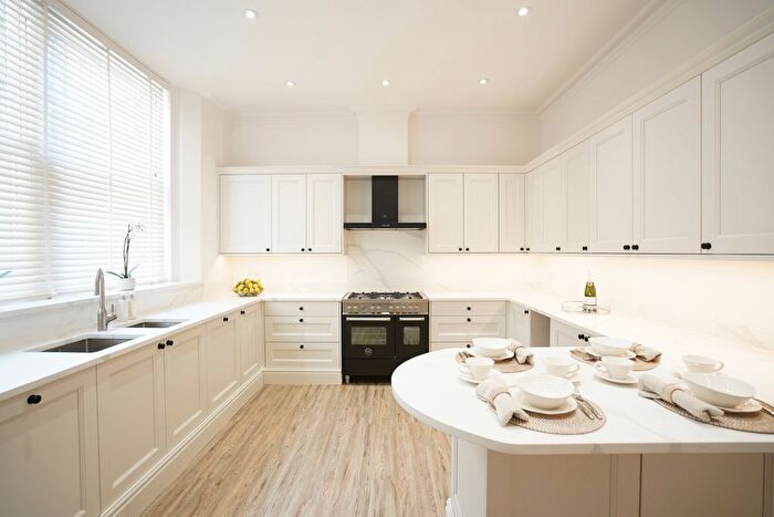 5 Bedroom Flat To Rent In Sloane Street, London, SW1X