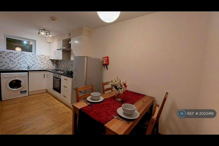 2 Bedroom Maisonette To Rent In Marquis Street, Leicester, LE1