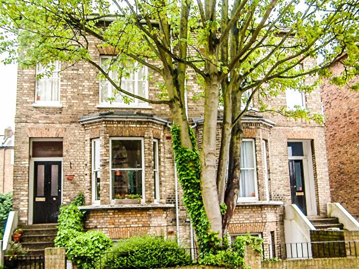 2 Bedroom Flat To Rent In Oxford Road, London, W5