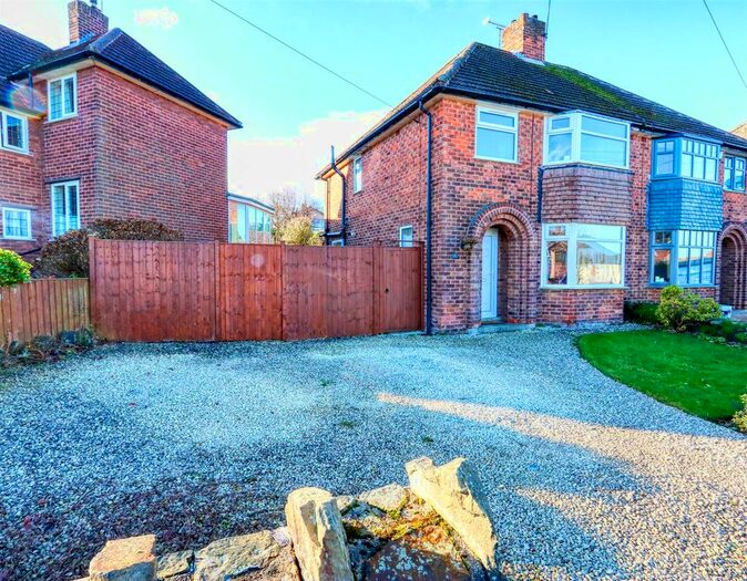 3 Bedroom Semi-Detached House To Rent In Errington Road, Walton, Chesterfield, Derbyshire S40