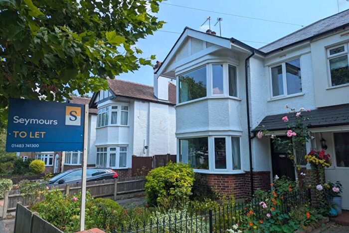 2 Bedroom Apartment To Rent In West Byfleet, Surrey, KT14