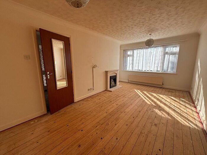 2 Bedroom Bungalow For Sale In Hillside Road, Wool, BH20