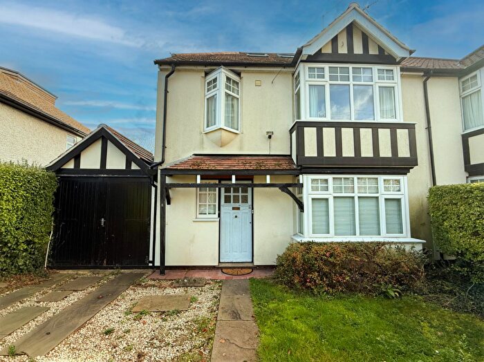 4 Bedroom Semi-Detached House To Rent In Hauxton Road, Trumpington, Cambridge, CB2