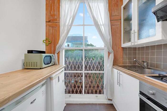 1 Bedroom End Of Terrace House To Rent In Leighton Road, Kentish Town, NW5