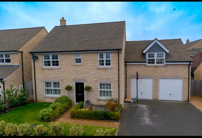 5 Bedroom Detached House For Sale In Begy Gardens, Greetham, Oakham, LE15
