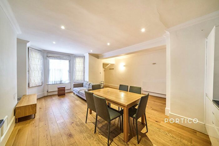 2 Bedroom Flat To Rent In Collingham Place, London, SW5