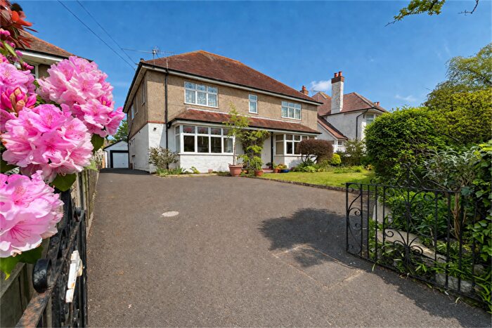 3 Bedroom Flat For Sale In Southbourne, BH5