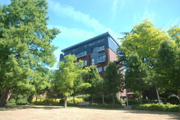 2 Bedroom Flat To Rent In Thames Street, Staines, TW18