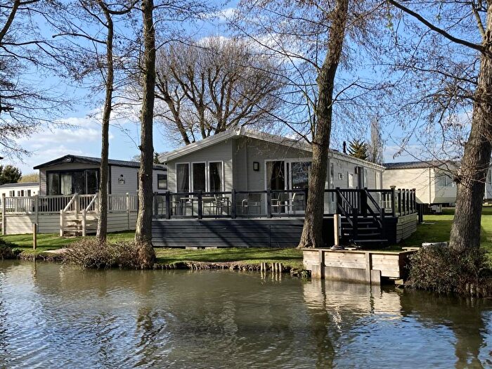 3 Bedroom Park Home For Sale In Clacton Road, Weeley, CO16