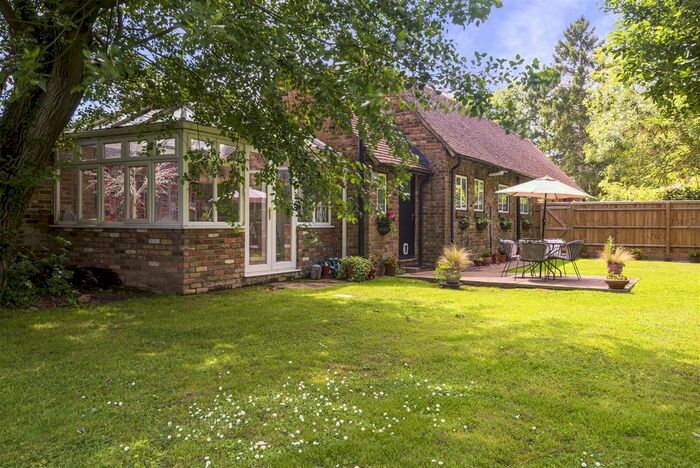 4 Bedroom Detached House For Sale In Finches Avenue, Croxley Green, Rickmansworth, WD3