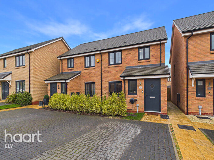 3 Bedroom Semi-Detached House For Sale In Shire Way, Witchford, CB6