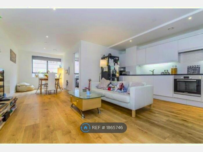 2 Bedroom Flat To Rent In Scarbrook Road, Croydon, CR0