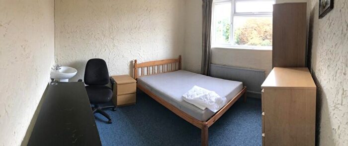 7 Bedroom Semi-Detached House To Rent In Silverdale Road, SO15