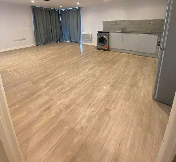 3 Bedroom Flat To Rent In London Road, Wembley, HA9