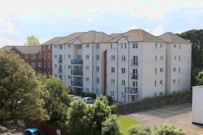 1 Bedroom Property For Sale In Beach Road, Weston-Super-Mare, BS23