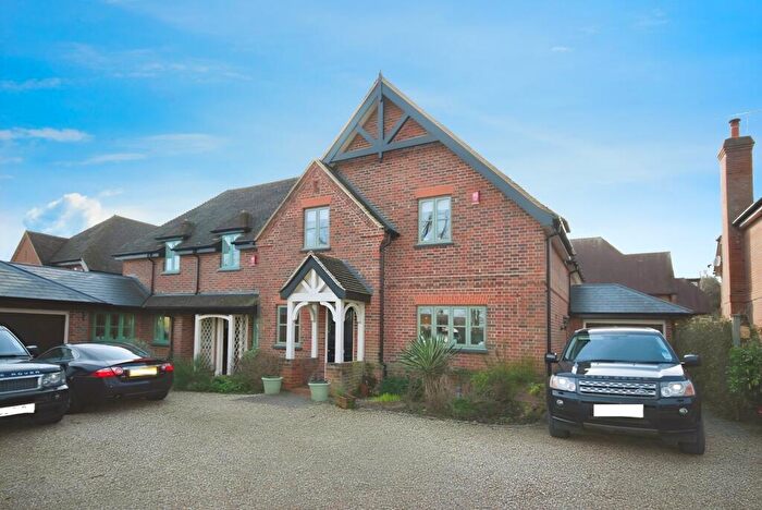 4 Bedroom Detached House To Rent In Stevenage Road, Knebworth, SG3