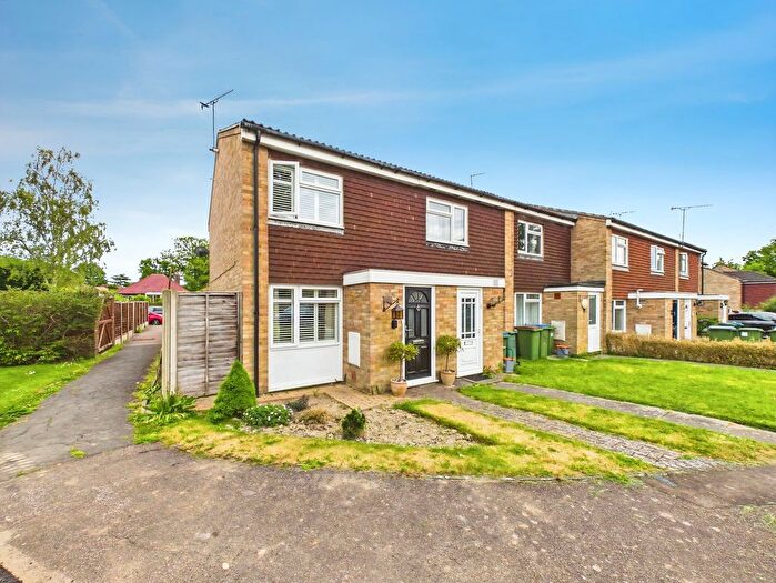 2 Bedroom End Of Terrace House For Sale In Thelton Avenue, Broadbridge Heath, RH12