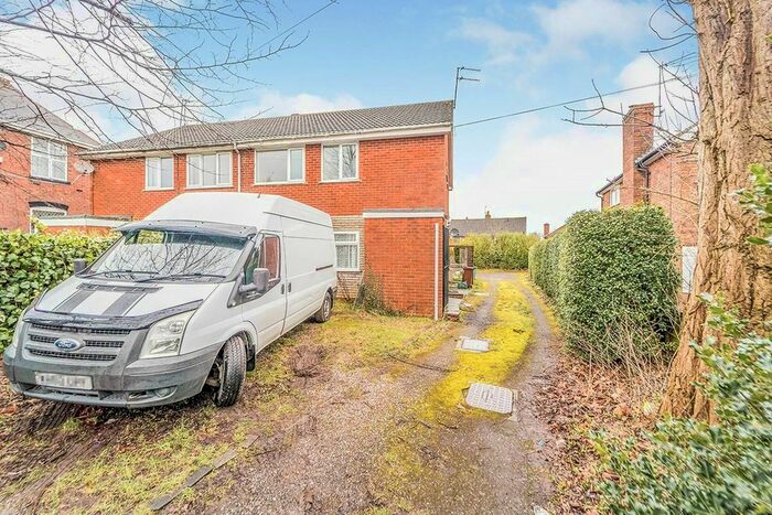 2 Bedroom Flat To Rent In Goldthorn Hill, Wolverhampton, WV2