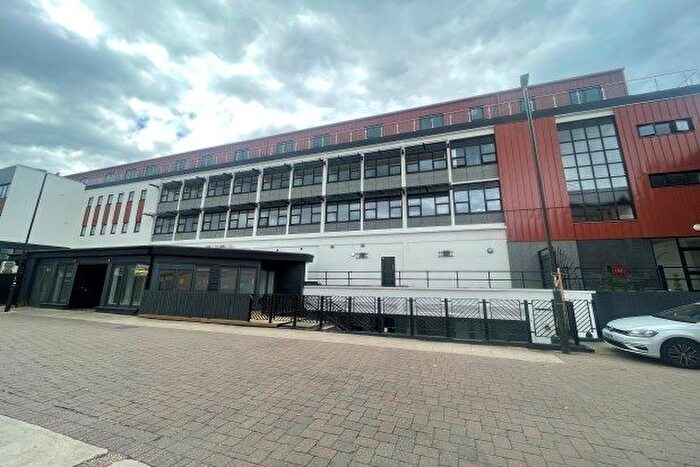 2 Bedroom Flat To Rent In Burlington Street, Chesterfield, S40