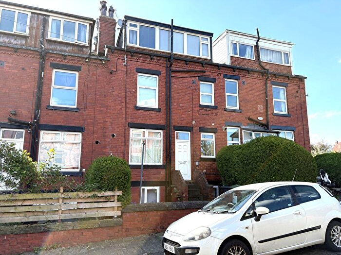 3 Bedroom Terraced House To Rent In Lumley Grove, Leeds, LS4