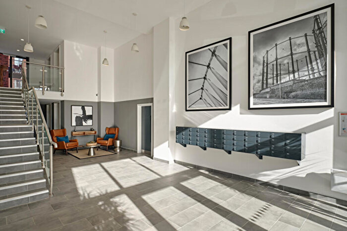 1 Bedroom Flat To Rent In Oxbow, Stephenson House, M5