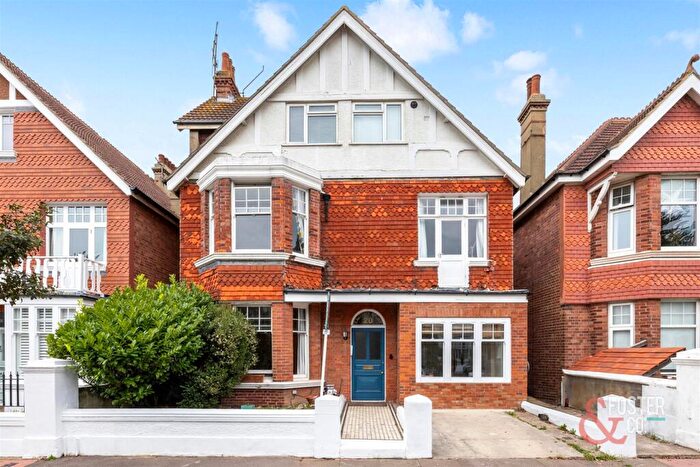 2 Bedroom Flat For Sale In Carlisle Road, Hove, BN3