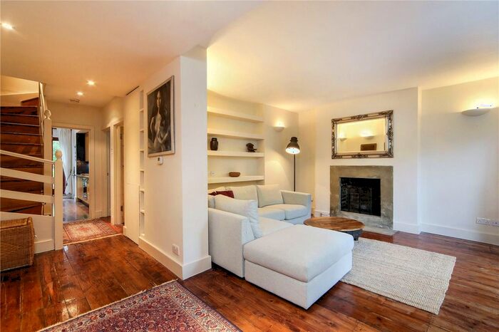 2 Bedroom Flat To Rent In Westbourne Park Road, London, W11