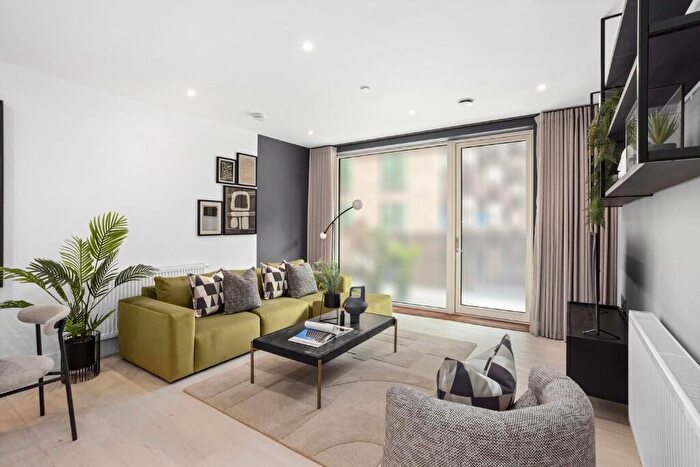 2 Bedroom Apartment For Sale In London, E16