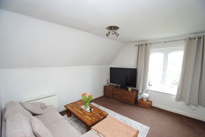 1 Bedroom Flat To Rent In Wellington House, Exeter Close, Watford, WD24