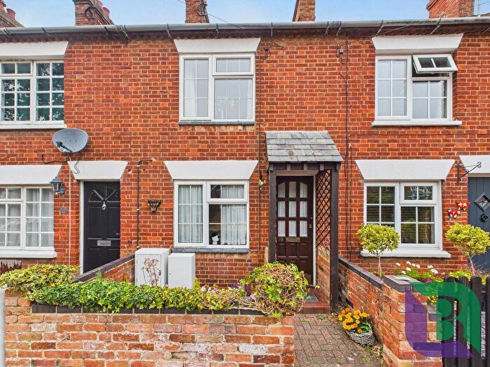 3 Bedroom Terraced House For Sale In Chapel Street, Woburn Sands, MK17