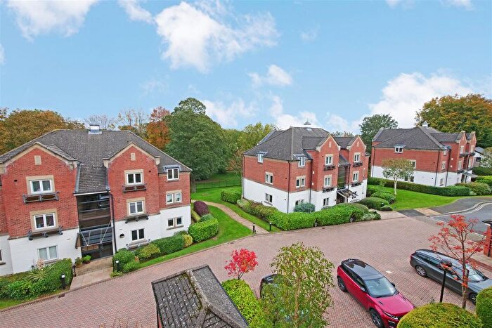 2 Bedroom Flat For Sale In Riverside Lodge, Bishopthorpe Road, York, YO23