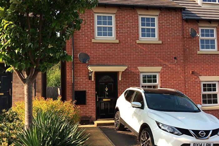 3 Bedroom End Of Terrace House For Sale In Barnsbridge Grove, Barnsley, S70