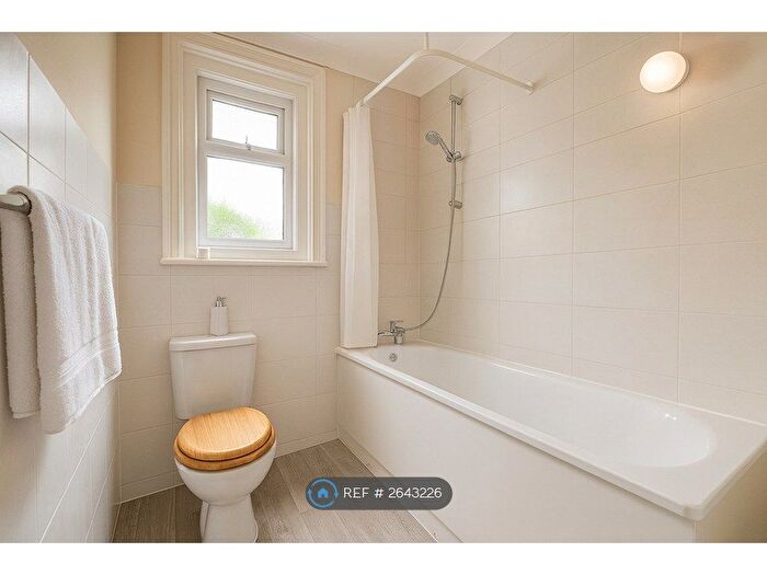 1 Bedroom Flat To Rent In Cambridge Road, Southampton, SO14