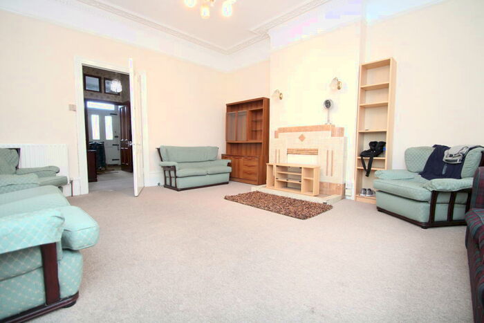 3 Bedroom Flat To Rent In Stanton Road, Croydon, CR0