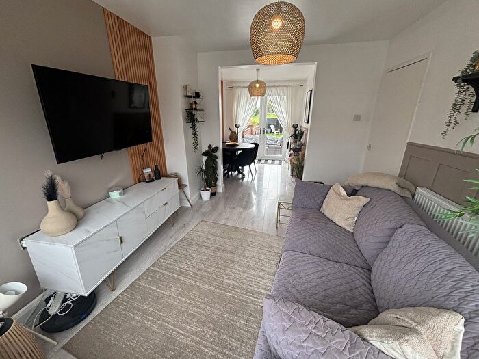 3 Bedroom Semi-Detached House For Sale In Wingate Avenue, Norbreck, FY5