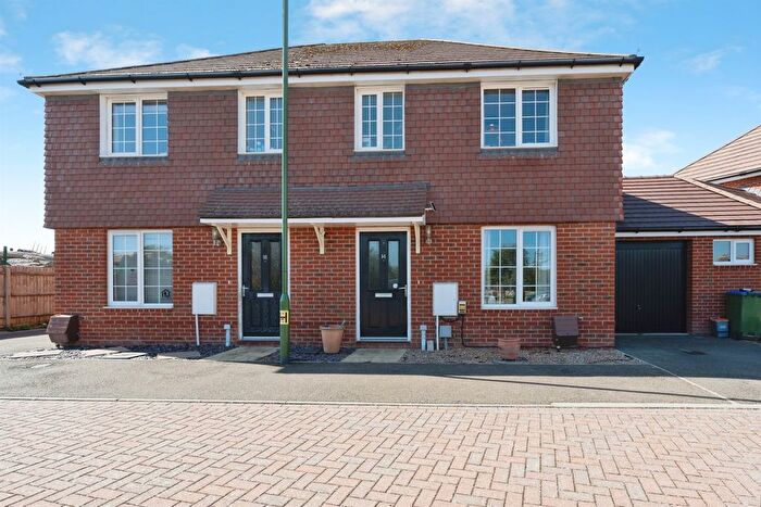 3 Bedroom Semi-Detached House For Sale In Kilham Way, Ferring, Worthing, BN12