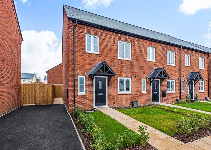 3 Bedroom End Of Terrace House To Rent In Trenchard Circle, Upper Heyford, OX25