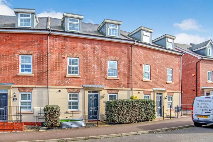 4 Bedroom Terraced House For Sale In Summers Hill Drive, Papworth Everard, Cambridge, CB23