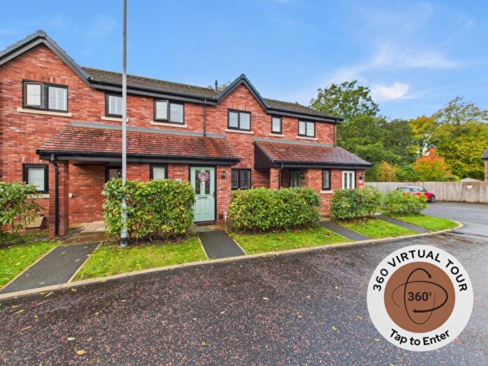 1 Bedroom Maisonette For Sale In Sutton Place, Sandbach, CW11