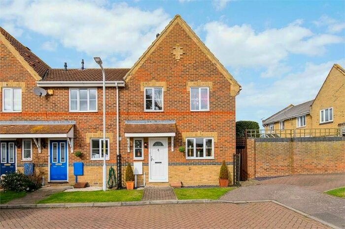 3 Bedroom End Of Terrace House To Rent In Moyes Close, Cliffsend, Ramsgate, CT12