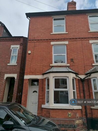 4 Bedroom End Of Terrace House To Rent In Lees Hill Street, Nottingham, NG2