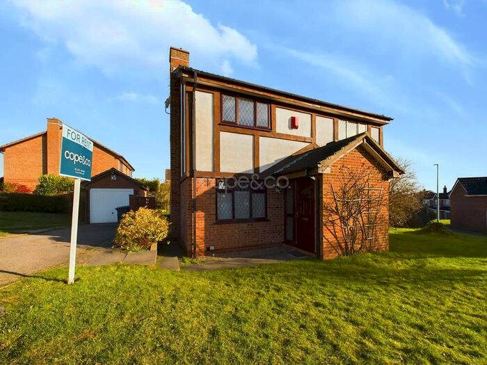 3 Bedroom Detached House To Rent In Genista Close, Burton-On-Trent, Staffordshire, DE15