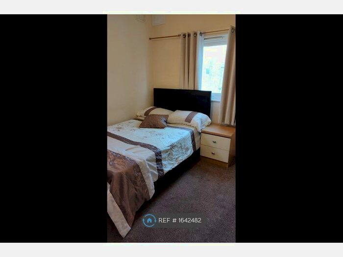 Studio To Rent In Sandfields, London, CR7