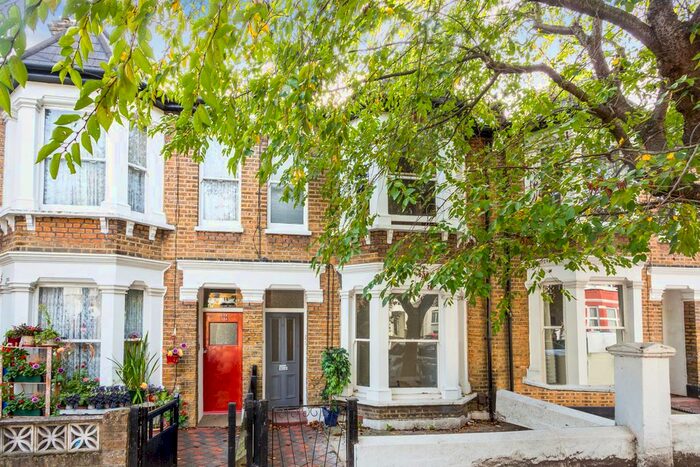 1 Bedroom Flat To Rent In Meon Road, London, W3