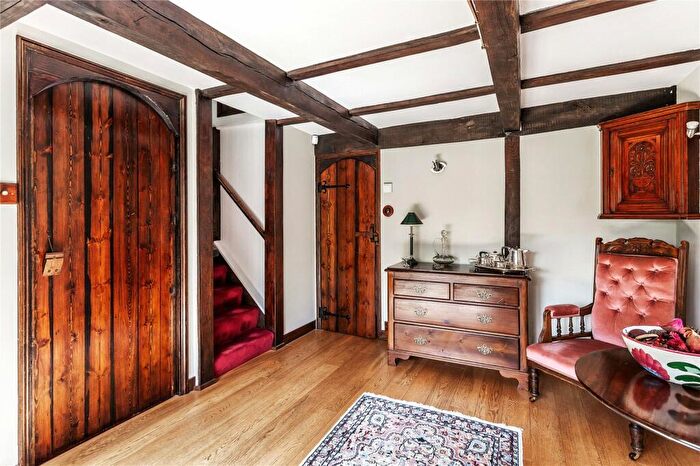 4 Bedroom Detached House For Sale In Guildford Road, Clemsfold, Horsham, West Sussex, RH12