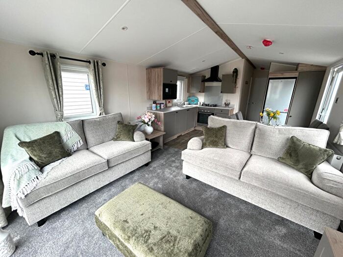 2 Bedroom Park Home For Sale In New Beach Holiday Park, Hythe Road Dymchurch, TN29